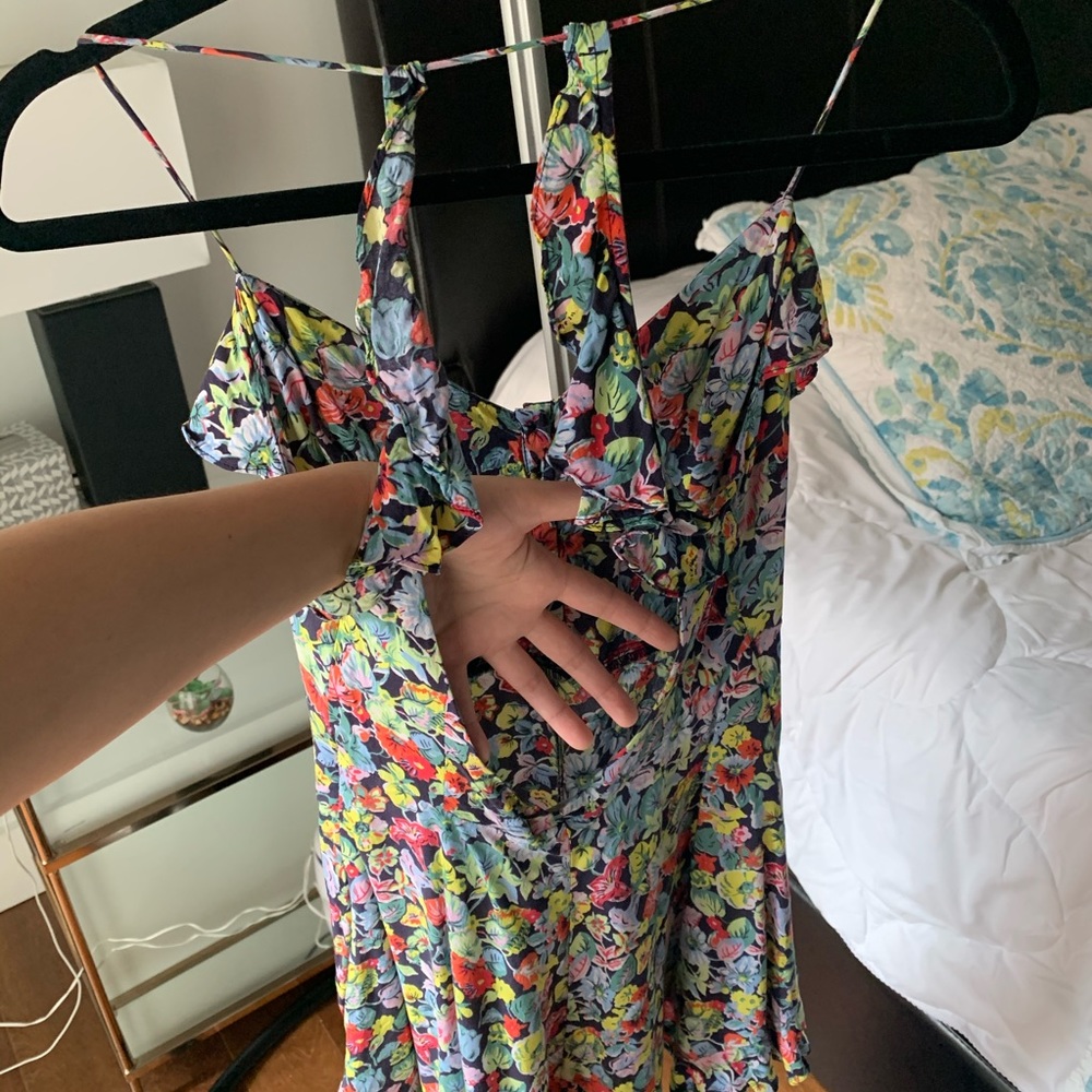 NWOT Kimchi Blue Open Back Floral Romper - Picture 5 of 6